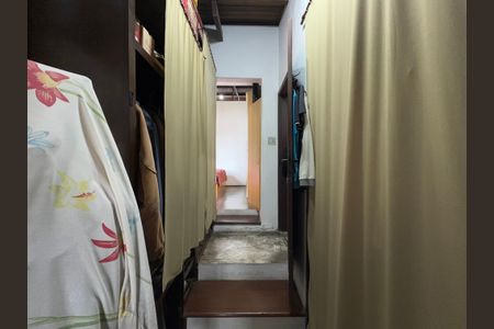 Casa à venda com 400m², 4 quartos e 3 vagas Casa à venda com 400m², 4 quartos e 3 vagasCloset da suíte