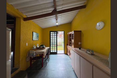Casa para alugar com 400m², 4 quartos e 3 vagas Casa para alugar com 400m², 4 quartos e 3 vagasCozinha da Edícula