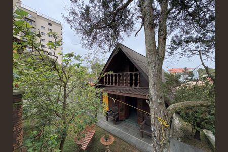 Casa para alugar com 400m², 4 quartos e 3 vagas Casa para alugar com 400m², 4 quartos e 3 vagasÁrea Externa
