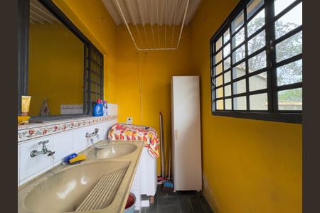 Casa à venda com 400m², 4 quartos e 3 vagas Casa à venda com 400m², 4 quartos e 3 vagasÁrea de Serviço da Edícula