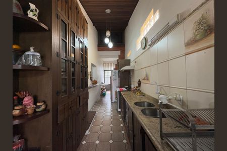 Casa para alugar com 400m², 4 quartos e 3 vagas Casa para alugar com 400m², 4 quartos e 3 vagasCozinha