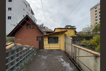 Casa para alugar com 400m², 4 quartos e 3 vagas Casa para alugar com 400m², 4 quartos e 3 vagasVista do Sótão