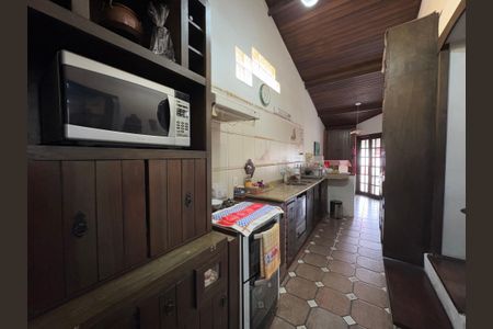 Casa para alugar com 400m², 4 quartos e 3 vagas Casa para alugar com 400m², 4 quartos e 3 vagasCozinha