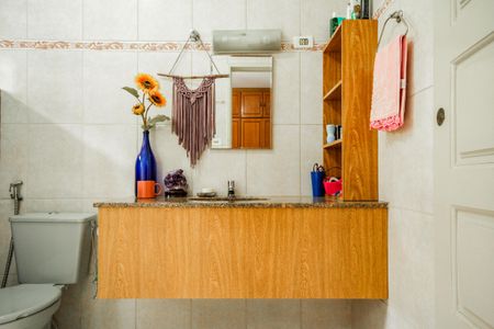 Casa para alugar com 150m², 3 quartos e 2 vagasBanheiro da Suíte