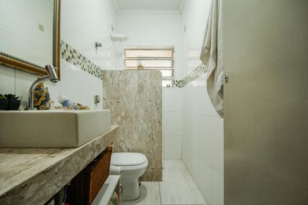 Casa para alugar com 150m², 3 quartos e 2 vagasBanheiro Social