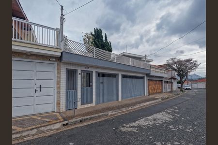 Casa para alugar com 150m², 3 quartos e 2 vagasFachada