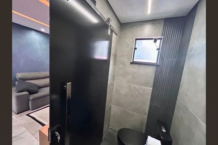 Casa à venda com 325m², 2 quartos e 2 vagas Casa à venda com 325m², 2 quartos e 2 vagasBanheiro 2