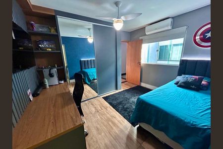 Casa à venda com 325m², 2 quartos e 2 vagas Casa à venda com 325m², 2 quartos e 2 vagasSuíte 2