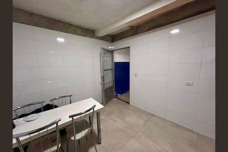 Casa à venda com 325m², 2 quartos e 2 vagas Casa à venda com 325m², 2 quartos e 2 vagasCozinha 2