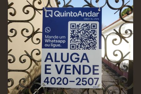 Casa à venda com 170m², 2 quartos e 1 vaga Casa à venda com 170m², 2 quartos e 1 vagaPlaquinha