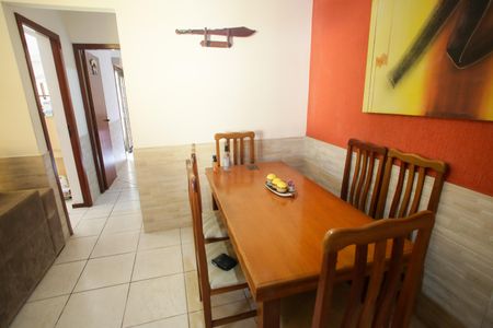 Casa à venda com 170m², 2 quartos e 1 vaga Casa à venda com 170m², 2 quartos e 1 vagaSala de Jantar