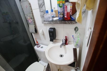 Casa à venda com 170m², 2 quartos e 1 vaga Casa à venda com 170m², 2 quartos e 1 vagaBanheiro Social