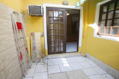 Casa à venda com 170m², 2 quartos e 1 vaga Casa à venda com 170m², 2 quartos e 1 vagaVaranda do Quarto 1