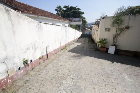 Casa à venda com 170m², 2 quartos e 1 vaga Casa à venda com 170m², 2 quartos e 1 vagaGaragem