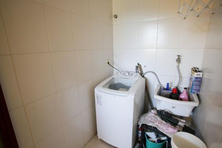 Casa à venda com 170m², 2 quartos e 1 vaga Casa à venda com 170m², 2 quartos e 1 vagaÁrea de Serviço