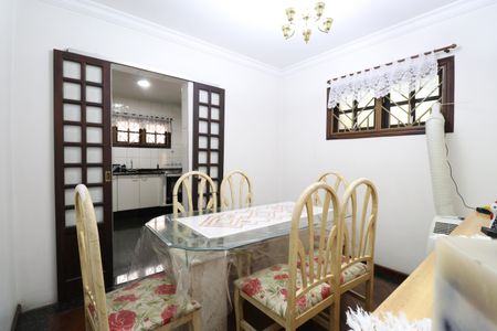 Casa à venda com 251m², 3 quartos e 3 vagasCopa