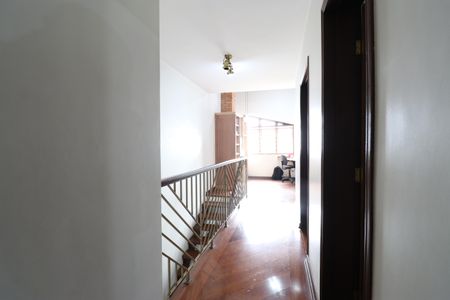Casa à venda com 251m², 3 quartos e 3 vagasCorredor