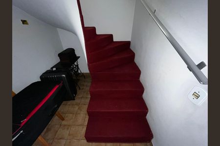 Casa à venda com 125m², 3 quartos e 2 vagasCorredor