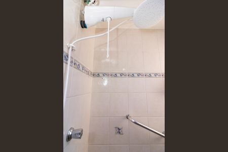 Apartamento à venda com 76m², 2 quartos e 1 vaga Apartamento à venda com 76m², 2 quartos e 1 vagaBanheiro
