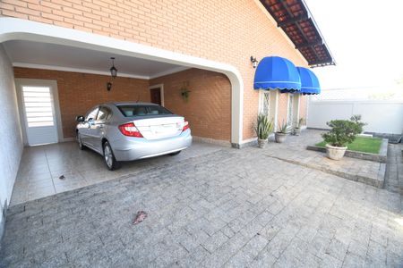 Casa à venda com 207m², 4 quartos e 2 vagasGaragem