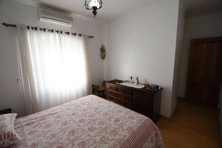 Casa à venda com 207m², 4 quartos e 2 vagasQuarto 4 - Suíte