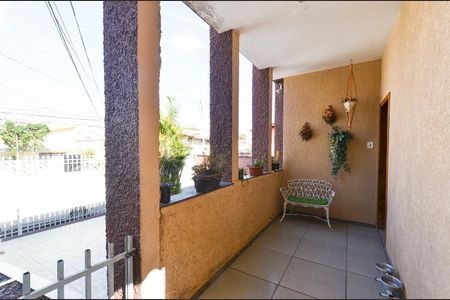 Casa à venda com 170m², 4 quartos e 3 vagasVaranda