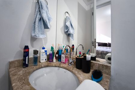 Apartamento à venda com 67m², 2 quartos e 1 vaga Apartamento à venda com 67m², 2 quartos e 1 vagaBanheiro Suíte