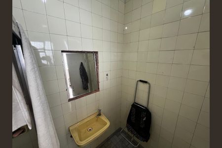 Casa à venda com 200m², 4 quartos e 4 vagasBanheiro de serviço