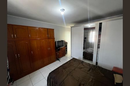 Casa à venda com 200m², 4 quartos e 4 vagasQuarto Suíte