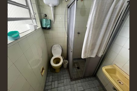 Casa à venda com 200m², 4 quartos e 4 vagasBanheiro de serviço