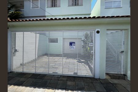 Casa à venda com 200m², 4 quartos e 4 vagasFachada - Placa