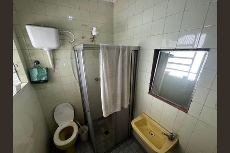 Casa à venda com 200m², 4 quartos e 4 vagasBanheiro de serviço