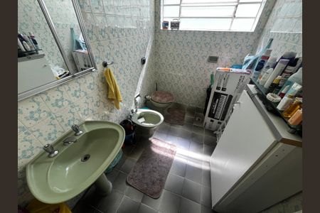 Casa à venda com 200m², 4 quartos e 4 vagasBanheiro da Suíte