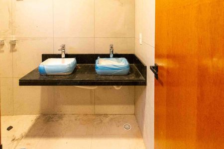 Casa à venda com 120m², 3 quartos e 2 vagas Casa à venda com 120m², 3 quartos e 2 vagasBanheiro da Suíte 01