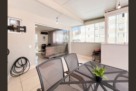 Apartamento à venda com 130m², 2 quartos e 2 vagasVaranda da Sala