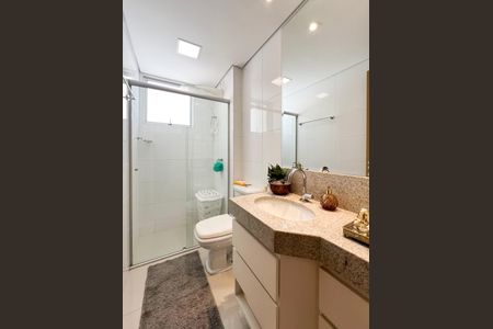 Apartamento à venda com 130m², 2 quartos e 2 vagasBanheiro social