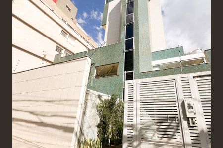Apartamento à venda com 130m², 2 quartos e 2 vagasFacahda