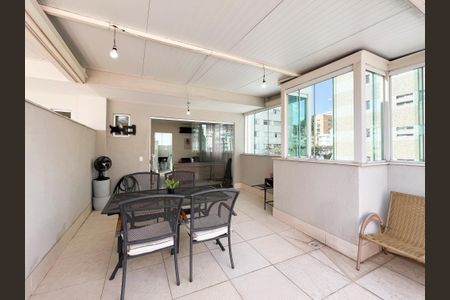 Apartamento à venda com 130m², 2 quartos e 2 vagasVaranda da Sala