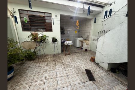 Casa à venda com 132m², 3 quartos e 6 vagasQuintal