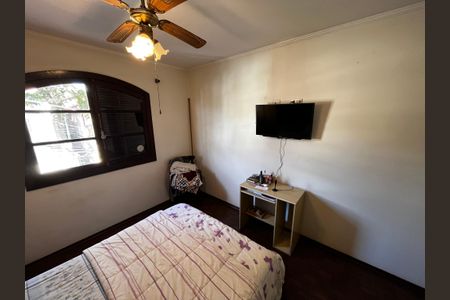 Casa à venda com 132m², 3 quartos e 6 vagasSuíte