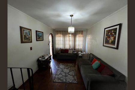 Casa à venda com 132m², 3 quartos e 6 vagasSala