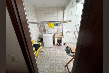 Casa à venda com 132m², 3 quartos e 6 vagasÁrea de Serviço