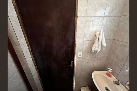 Casa à venda com 132m², 3 quartos e 6 vagasBanheiro de Serviço