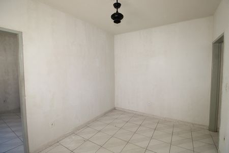 Casa à venda com 50m², 1 quarto e 1 vagaSala