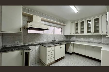 Apartamento para alugar com 115m², 3 quartos e 2 vagas Apartamento para alugar com 115m², 3 quartos e 2 vagasCozinha