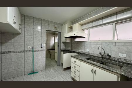 Apartamento para alugar com 115m², 3 quartos e 2 vagas Apartamento para alugar com 115m², 3 quartos e 2 vagasCozinha