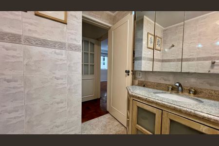 Apartamento para alugar com 115m², 3 quartos e 2 vagas Apartamento para alugar com 115m², 3 quartos e 2 vagasBanheiro