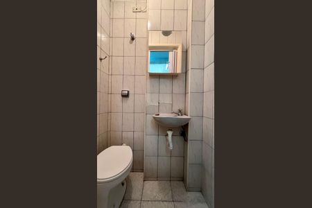 Apartamento para alugar com 115m², 3 quartos e 2 vagas Apartamento para alugar com 115m², 3 quartos e 2 vagasBanheiro de Serviço