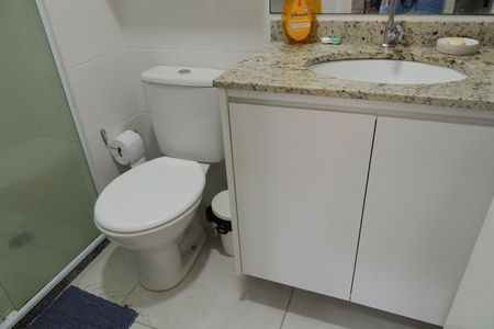 Apartamento à venda com 54m², 2 quartos e 1 vagaBanheiro Social