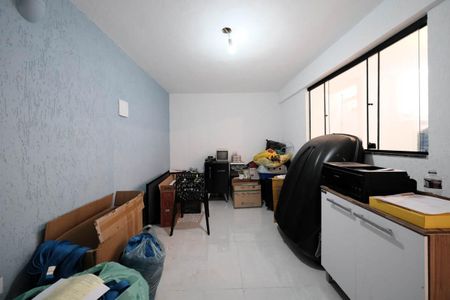 Casa à venda com 105m², 2 quartos e 2 vagasDespensa